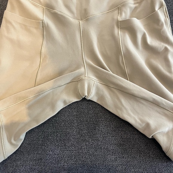 Aerie, Offline by Aerie shorts, tan colour, never worn - Picture 3 of 5